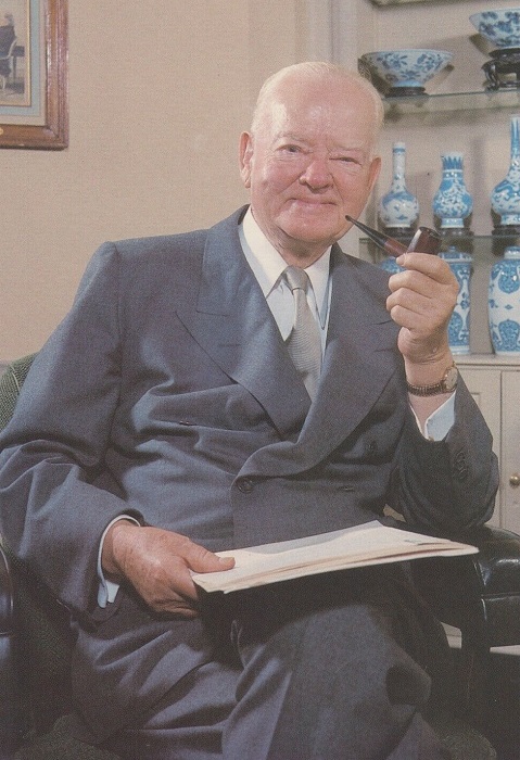 10.jpg Гувер в 1958 году.