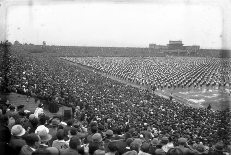 Всесокольский слёт в 1932 году. (wikipedia.org) 1.jpg