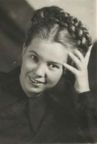 Раиса Горбачева в год поступления в МГУ, 1949 год.jpg