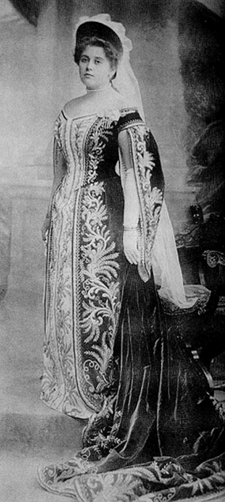 Анна Танеева на костюмированном придворном балу в Эрмитаже, 22 января 1903 года. Источник: wikipedia.org Анна Танеева на костюмированном придворном балу в Эрмитаже, 22 января 1903 года. Источник: wikipedia.org