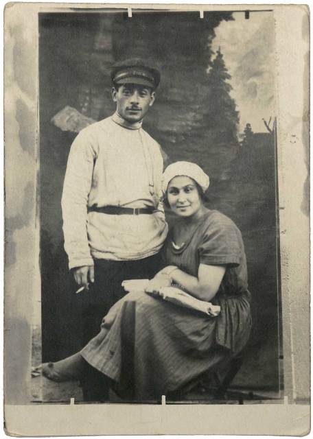Генрих Ягода и Ида Авербах, 1922.jpg