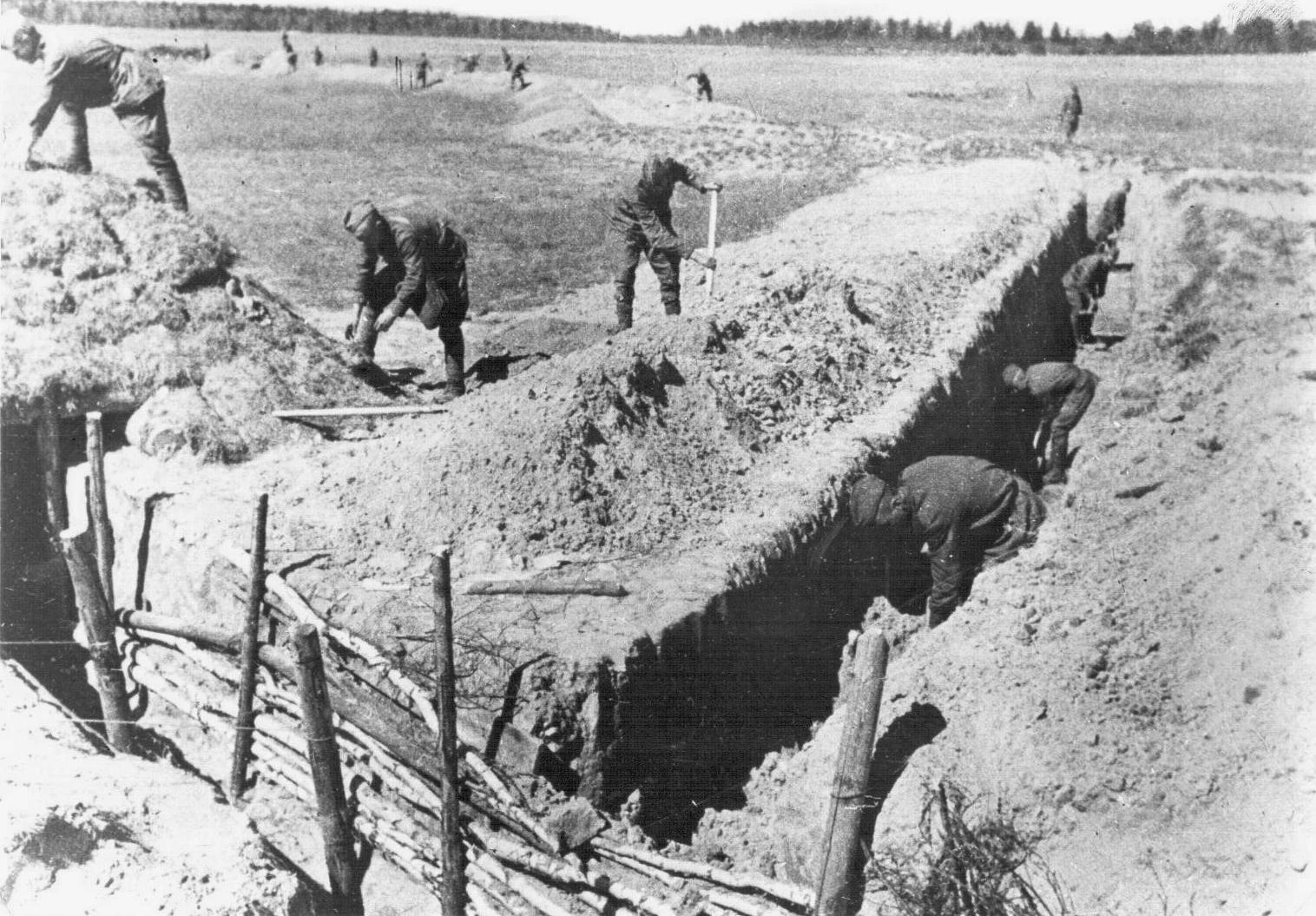 Строительство оборонительных сооружений на Курской дуге, июнь 1943 года