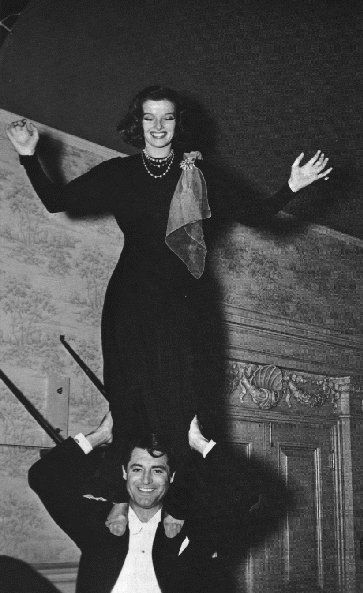 17 Katharine Hepburn and Cary Grant m Holiday (1938).jpg