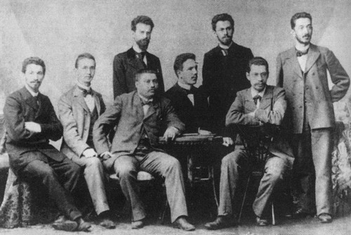 фото 1 Молодой Азеф (сидит третий слева) в группе русских студентов в Германии.jpg