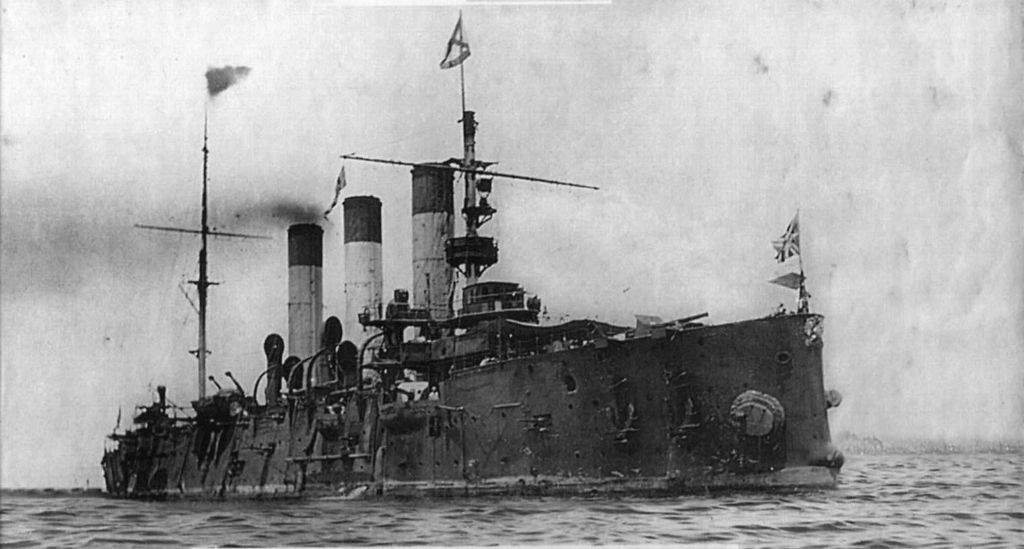 «Аврора» под флагом контр-адмирала Энквиста на рейде Манилы.jpg