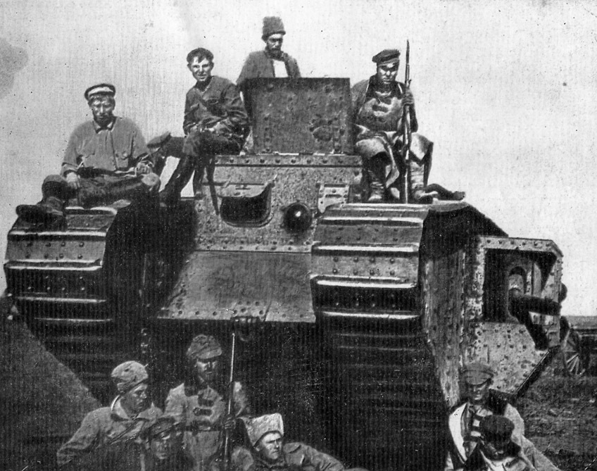 5Английский танк, захваченный воинами 51-й стрелковой дивизии под Каховкой 14 октября 1920 года.jpg 5Английский танк, захваченный воинами 51-й стрелковой дивизии под Каховкой 14 октября 1920 года.jpg