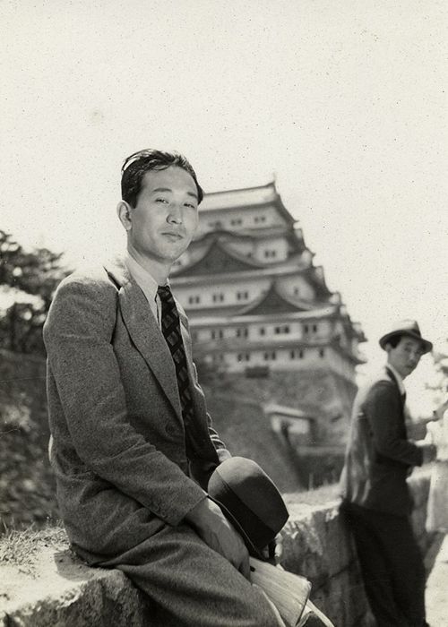 13_Akira Kurosawa working as an assistant director to Mikio Naruse (right) on his 1937 film Avalanche..jpg