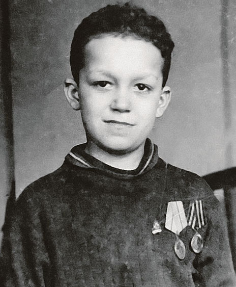 Иосиф Кобзон, Краматорск, 1944 год