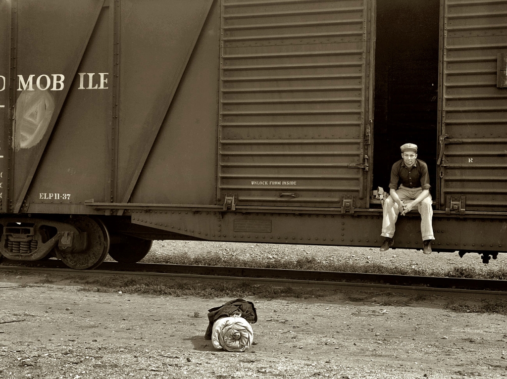 Фото 1. Безработный едет в товарном вагоне, 1939 год.jpg
