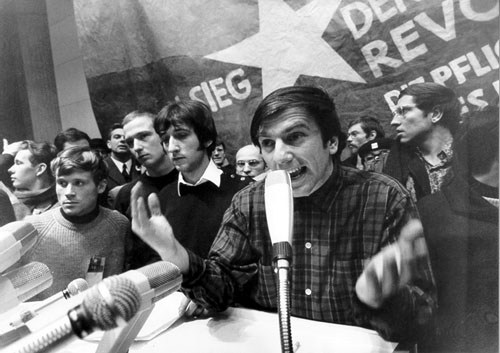 Студенческие протесты в 1960-х.jpg