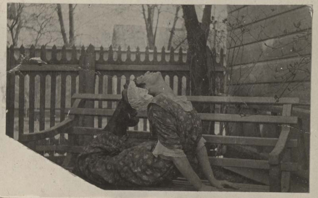Ахматова. Царское Село. Петроград. 1916 год.jpg Ахматова. Царское Село. Петроград. 1916 год.jpg