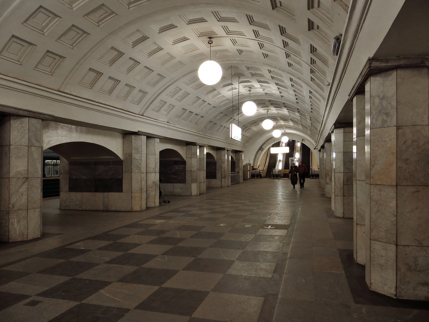 Самая первая станция метро в москве. Смотреть фото Самая первая станция метро в москве. Смотреть картинку Самая первая станция метро в москве. Картинка про Самая первая станция метро в москве. Фото Самая первая станция метро в москве