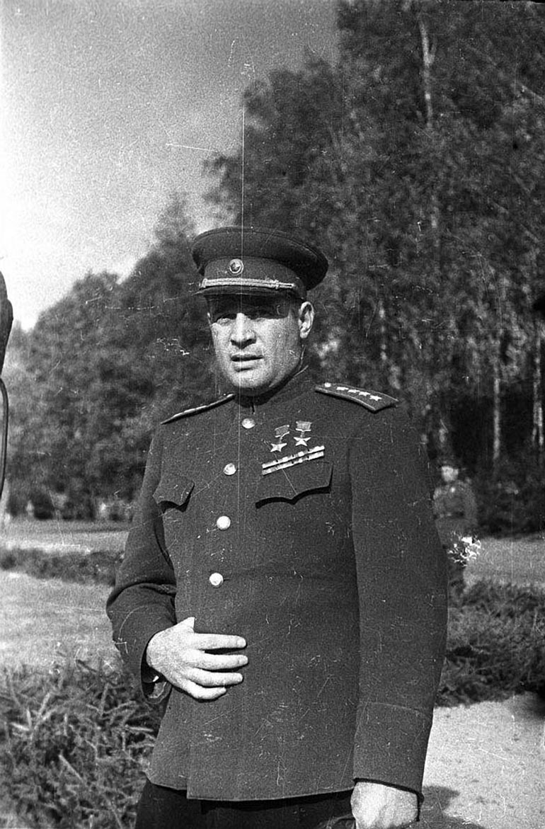 Черняховский, 1944 год.jpg