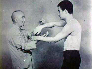 The_age_of_18_Bruce_Lee_and_Ye_Wen.jpg
