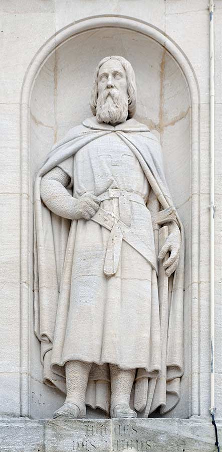 Статуя Гуго де Пейна.