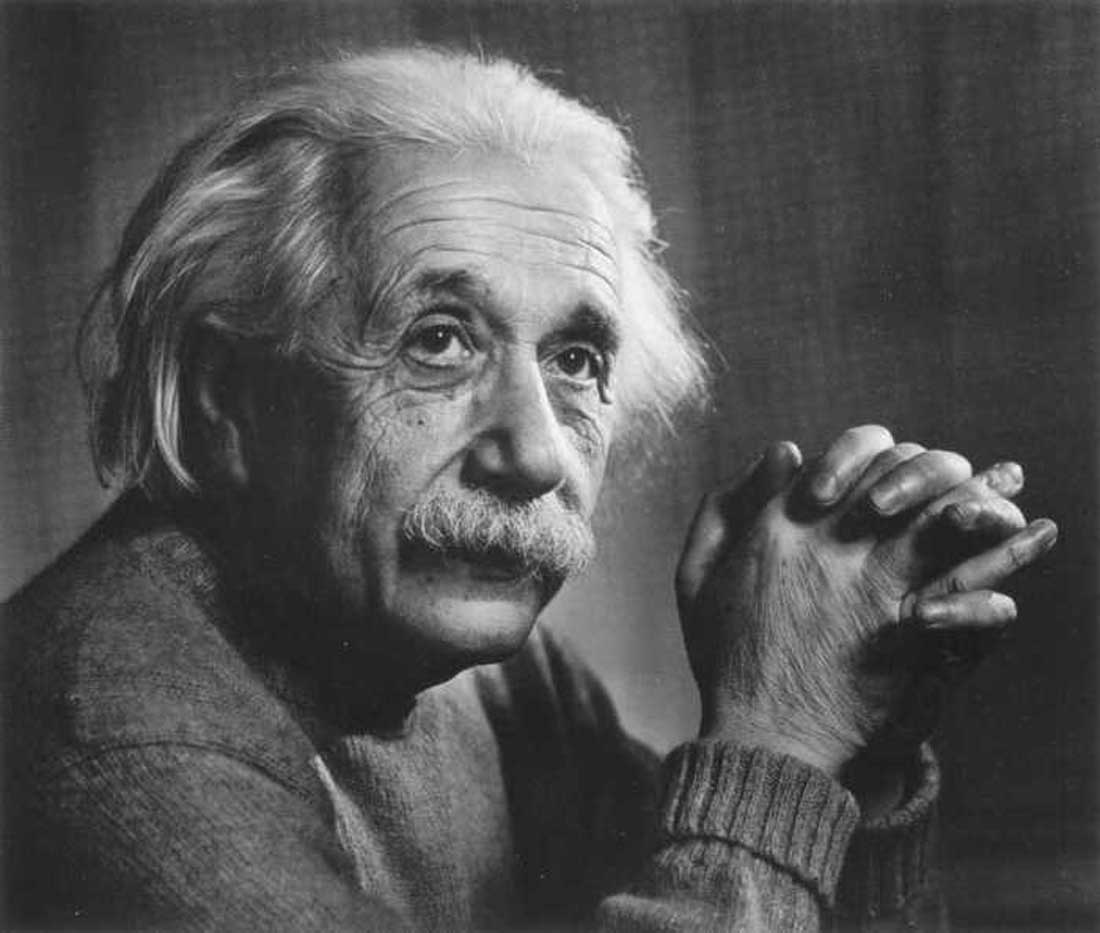 kinopoisk.ru-Albert-Einstein-1820712.jpg
