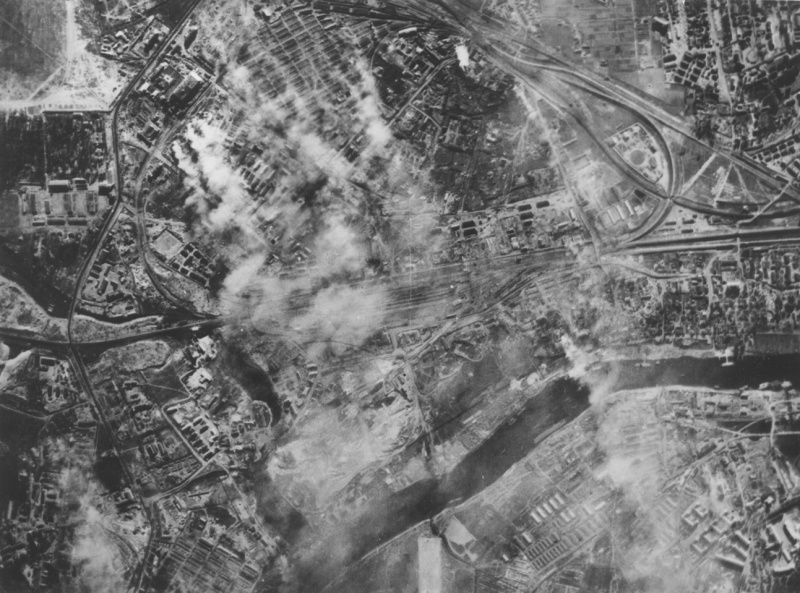 Аэрофотосъемка пожаров после налета немецкой авиации на Москву.jpg
