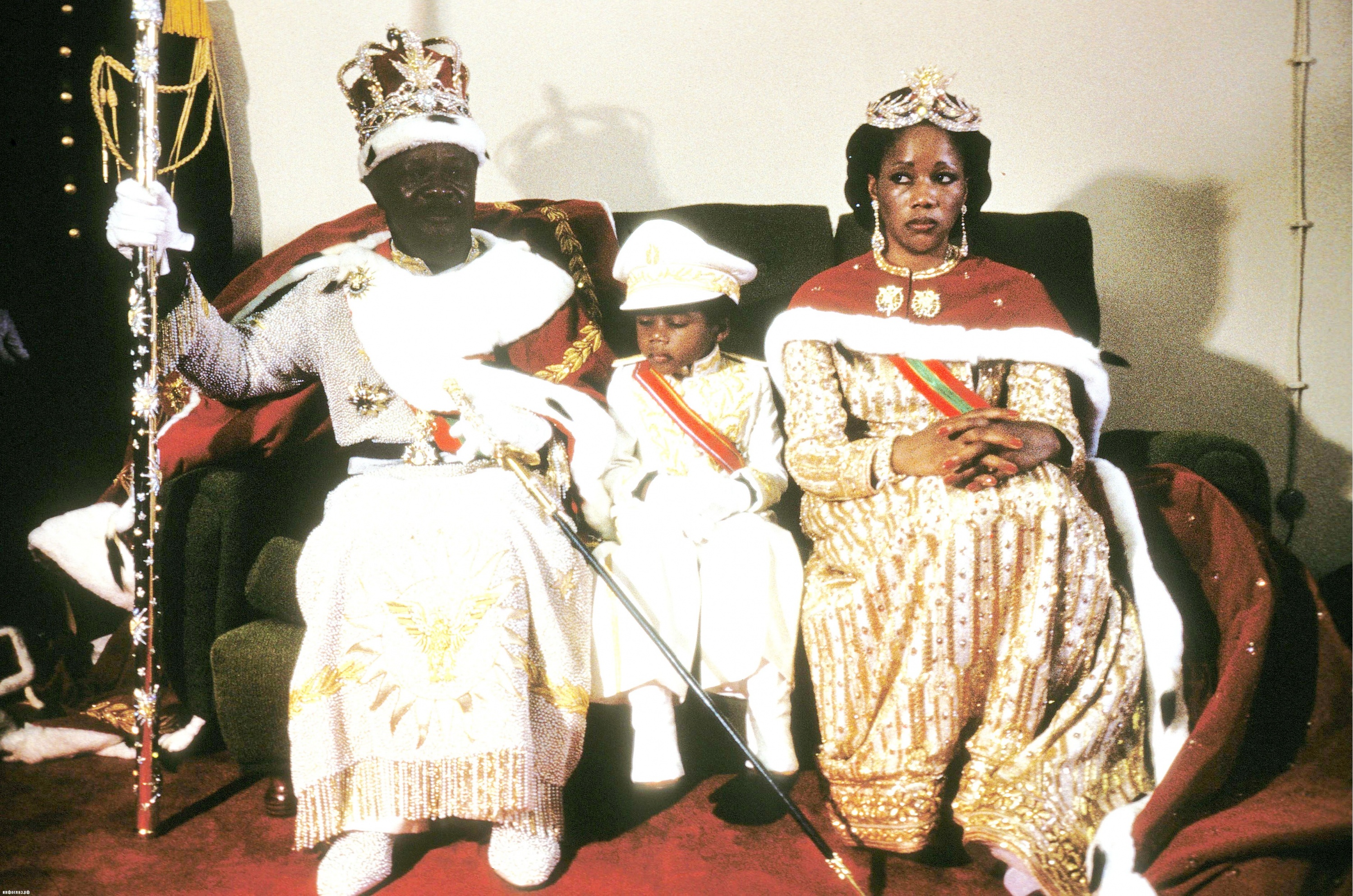 Бокасса II с родителями, 1976 год.jpg