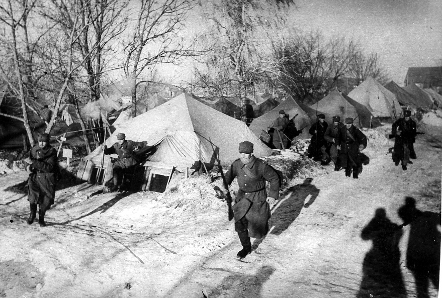 Фото 4. В Тоцких лагерях 6-я пехотная дивизия Армии Андерса.JPG