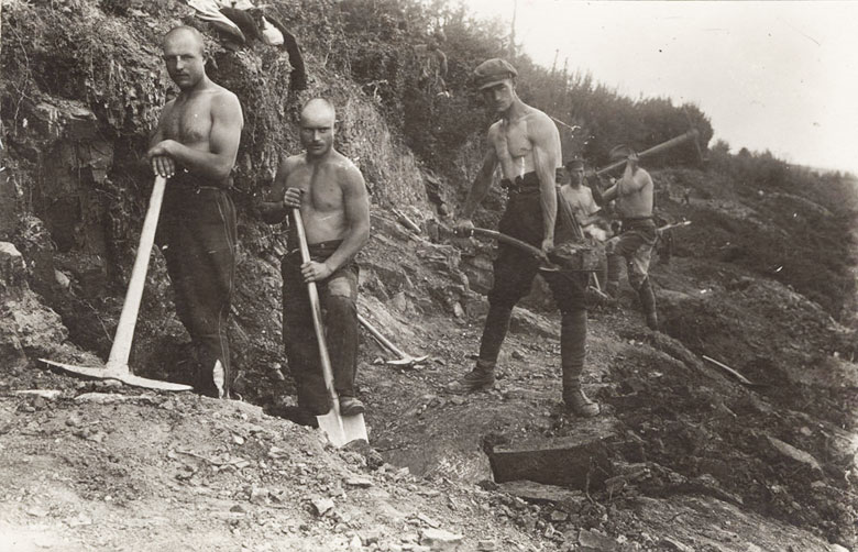 Эмигранты на работах в Болгарии, 1921. (aselajn.livejournal.com) Фото 4.jpg