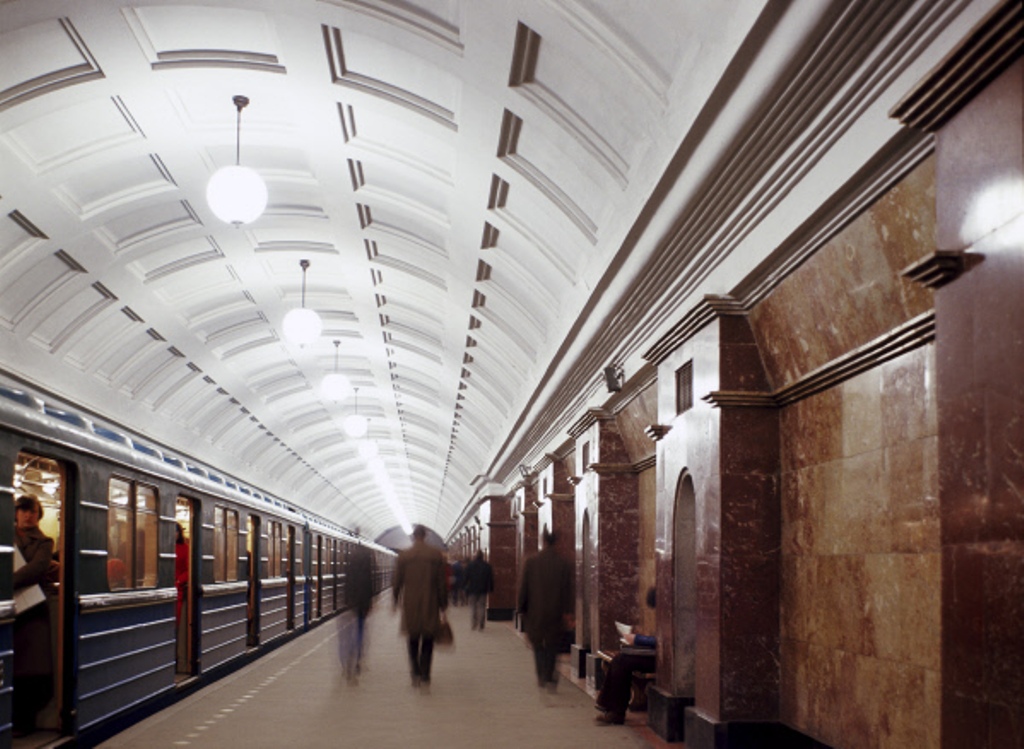 Самая первая станция метро в москве. Смотреть фото Самая первая станция метро в москве. Смотреть картинку Самая первая станция метро в москве. Картинка про Самая первая станция метро в москве. Фото Самая первая станция метро в москве