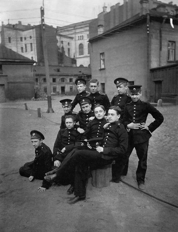 ф14 Группа воспитанников 3-го Московского кадетского корпуса. 1890-е годы..jpg