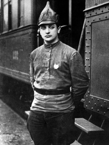 М. Н. Тухачевский. <br>