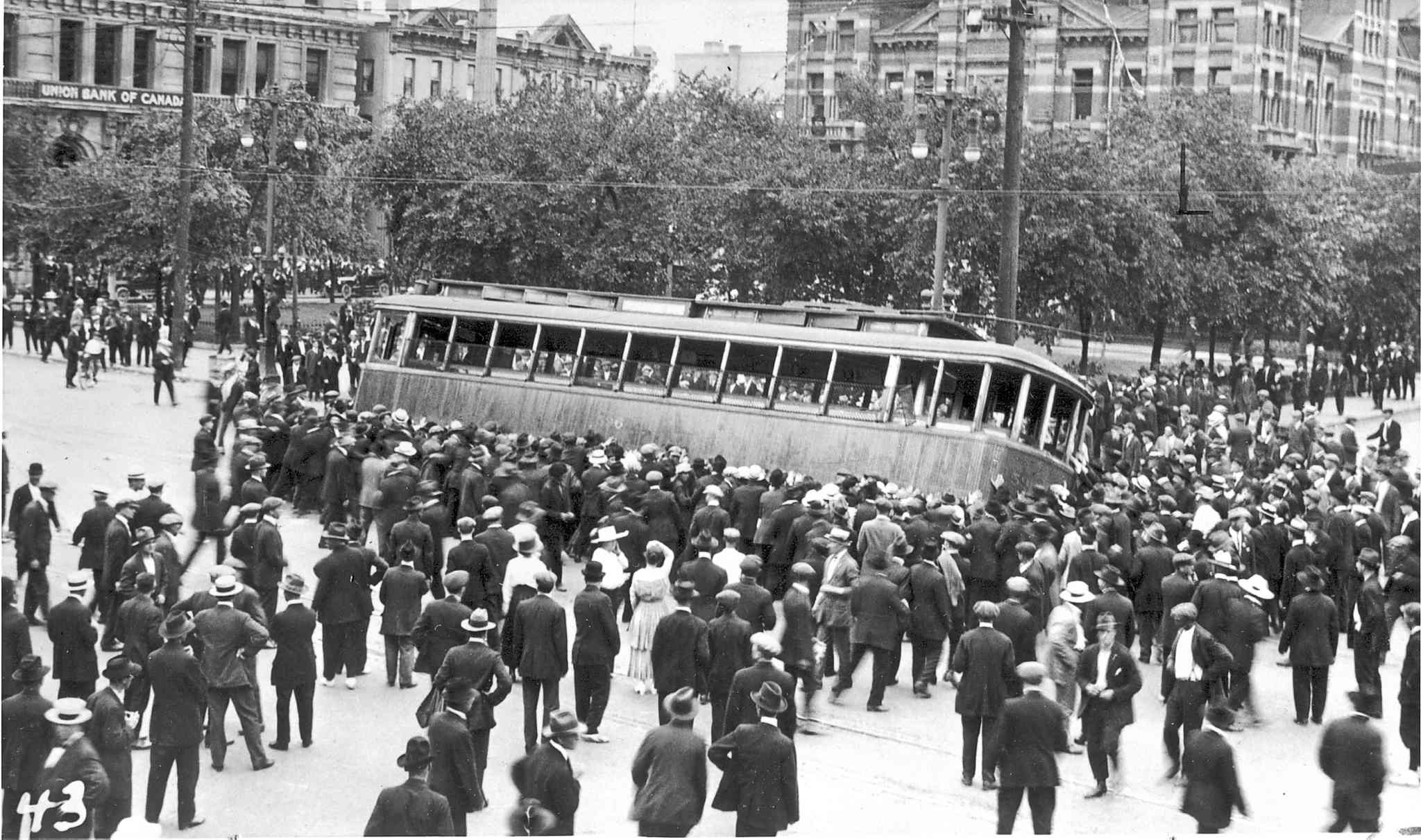 Виннипег, 21 июня 1919 года. (Library and Archives Canada) Виннипег, 21 июня 1919 года. <br>