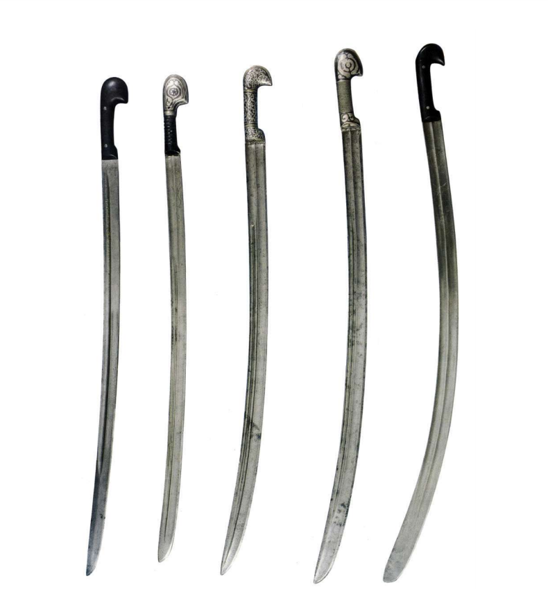Фото 5. Клинки черкесских шашек XVIII-XIX век.png