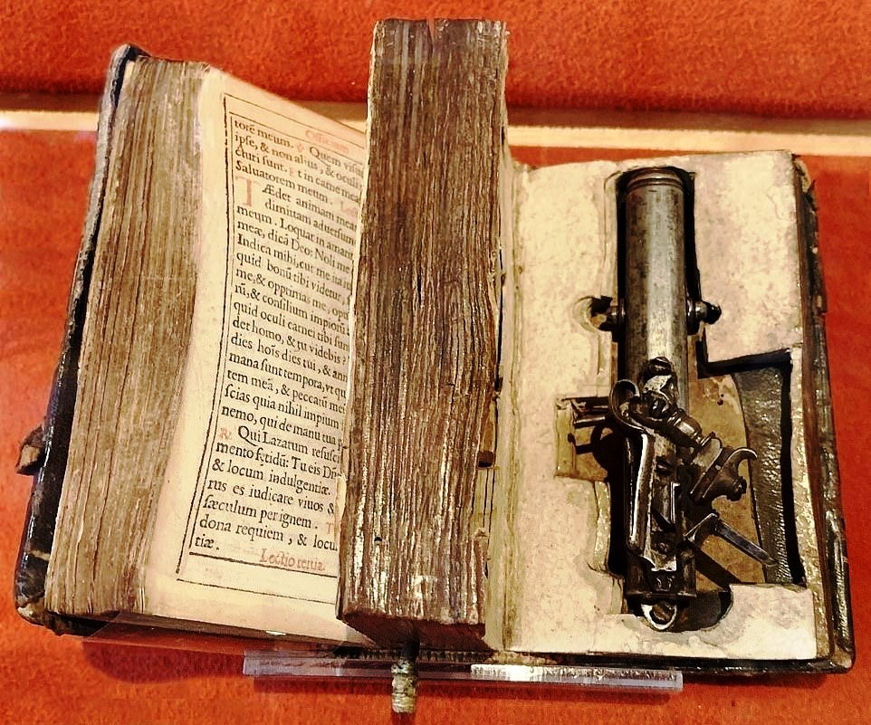 Пистолет-Библия, Италия, вторая половина 17-й в.