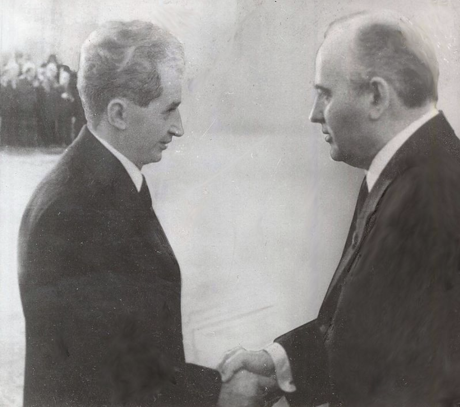 С Николае Чаушеску, 1985. (pinterest.com) Снимок экрана 2019-12-05 в 11.33.28.png