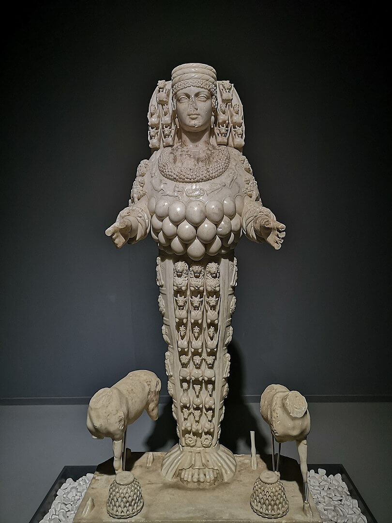 Эфесская Артемида, копия греческого оригинала.