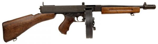 Пистолет пулемет М1928А1 с дисковым магазином на 50 патронов. (armoury-online.ru) Пистолет пулемет М1928А1 с дисковым магазином на 50 патронов.